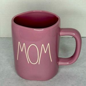 NWT Lavender Rae Dunn MOM mug
